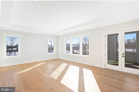 Living - 7007 Hector Rd, Mclean, VA 22101 photo 7 of 12