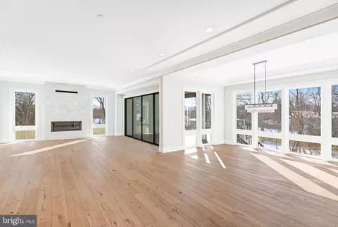 Living - 7007 Hector Rd, Mclean, VA 22101 photo 2 of 12