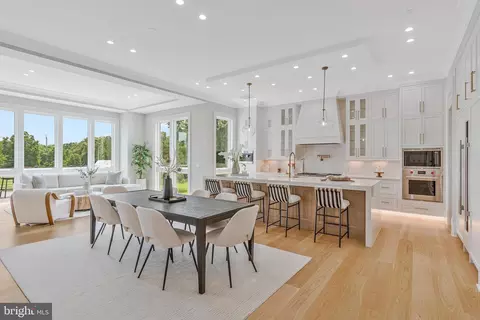 Dining - 7007 Hector Rd, Mclean, VA 22101 photo 4 of 7