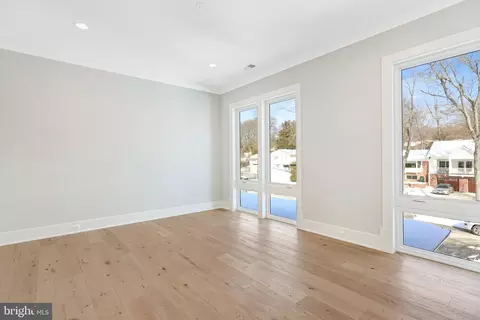 Bedroom - 7007 Hector Rd, Mclean, VA 22101 photo 5 of 8