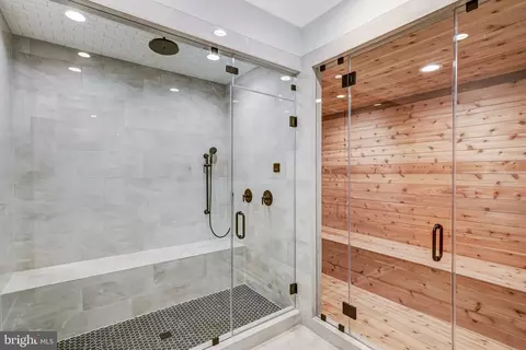 Bath - 7007 Hector Rd, Mclean, VA 22101 photo 14 of 20
