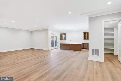 Living - 7007 Hector Rd, Mclean, VA 22101 photo 8 of 12