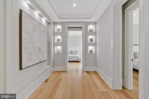 Entry Way - 7007 Hector Rd, Mclean, VA 22101 photo 9 of 16