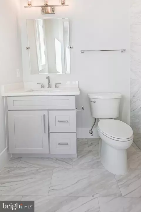 Bath - 7007 Hector Rd, Mclean, VA 22101 photo 3 of 20