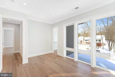 Entry Way - 7007 Hector Rd, Mclean, VA 22101 photo 7 of 11