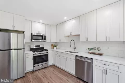 7808 Solomon Seal Dr, Springfield, VA 22152 photo 8