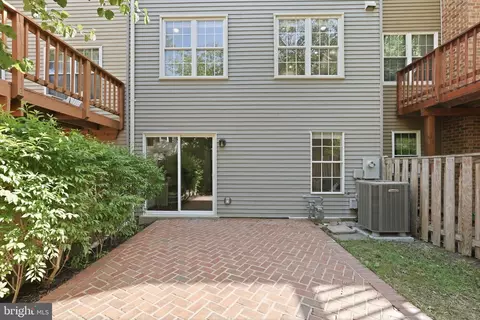 7808 Solomon Seal Dr, Springfield, VA 22152 photo 31