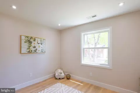Other - 13622 Ellendale Dr, Chantilly, VA 20151 photo 9 of 10