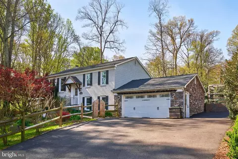 3270 Fox Mill Rd, Oakton, VA 22124