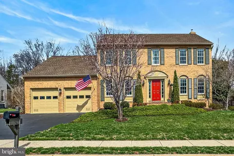 15510 Meherrin Dr, Centreville, VA 20120