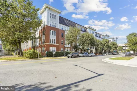 2665 Prosperity Ave #109, Fairfax, VA 22031