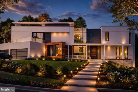8400 Martingale Dr, Mclean, VA 22102
