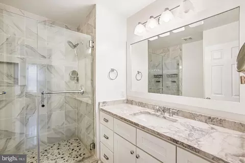 Bath - 7728 Hickory Glen Way, Springfield, VA 22153 photo 2 of 6