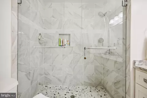 Bath - 7728 Hickory Glen Way, Springfield, VA 22153 photo 3 of 6