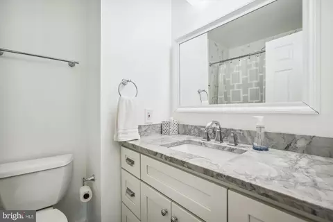 Bath - 7728 Hickory Glen Way, Springfield, VA 22153 photo 4 of 6
