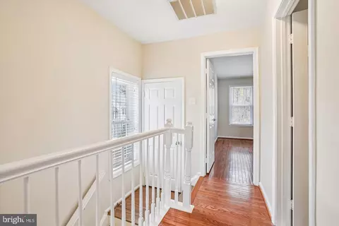 Entry Way - 7728 Hickory Glen Way, Springfield, VA 22153 photo 2 of 3