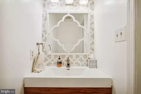 Bath - 7728 Hickory Glen Way, Springfield, VA 22153 photo 1 of 6