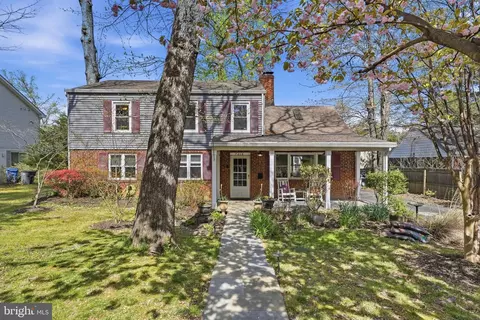 7216 Tod St, Falls Church, VA 22046