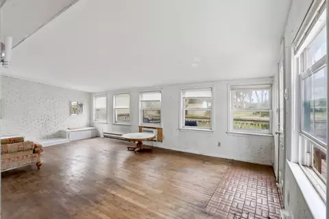 Living - 13535 Tabscott Dr, Chantilly, VA 20151 photo 2 of 3
