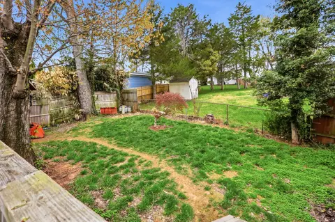 Exterior - 13535 Tabscott Dr, Chantilly, VA 20151 photo 4 of 6