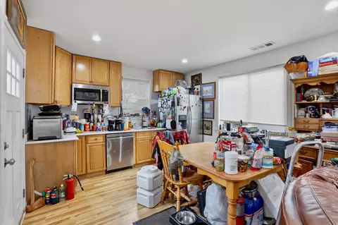 Kitchen - 13535 Tabscott Dr, Chantilly, VA 20151 photo 2 of 2