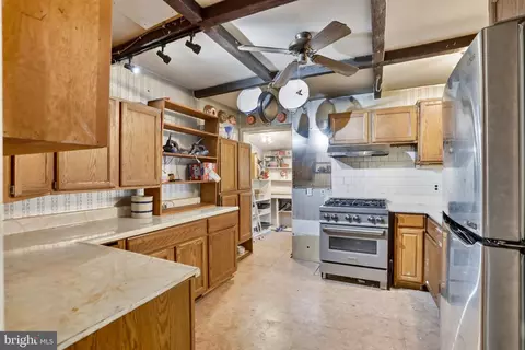 Kitchen - 13535 Tabscott Dr, Chantilly, VA 20151 photo 1 of 2