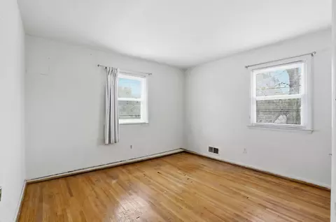 Bedroom - 13535 Tabscott Dr, Chantilly, VA 20151 photo 2 of 5