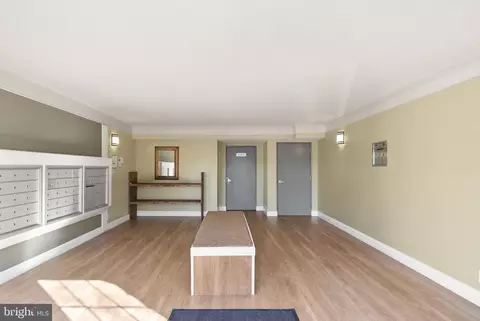 Entry Way - 7661 Provincial Dr #305, Mclean, VA 22102 photo 2 of 4