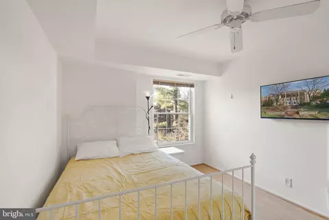 Bedroom - 7661 Provincial Dr #305, Mclean, VA 22102 photo 6 of 6