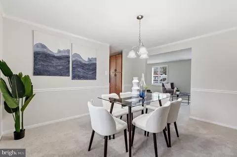 Dining - 5755 Heming Ave, Springfield, VA 22151 photo 2 of 7