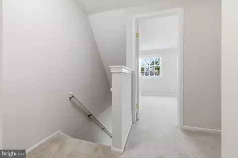 Entry Way - 5755 Heming Ave, Springfield, VA 22151 photo 6 of 9