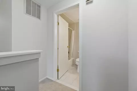 Entry Way - 5755 Heming Ave, Springfield, VA 22151 photo 7 of 9