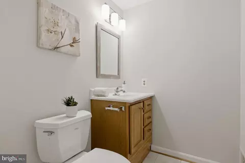 Bath - 5755 Heming Ave, Springfield, VA 22151 photo 6 of 10
