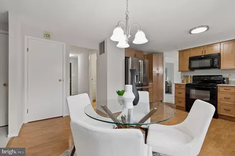 Dining - 5755 Heming Ave, Springfield, VA 22151 photo 7 of 7