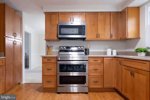 Kitchen - 5755 Heming Ave, Springfield, VA 22151 photo 3 of 5