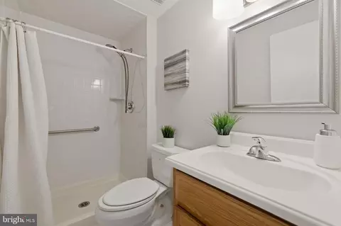 Bath - 5755 Heming Ave, Springfield, VA 22151 photo 2 of 10