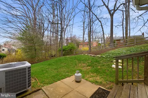 Exterior - 5755 Heming Ave, Springfield, VA 22151 photo 7 of 8