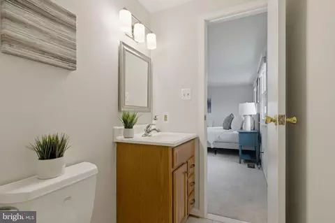 Bath - 5755 Heming Ave, Springfield, VA 22151 photo 3 of 10