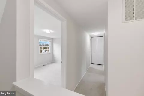 Entry Way - 5755 Heming Ave, Springfield, VA 22151 photo 5 of 9
