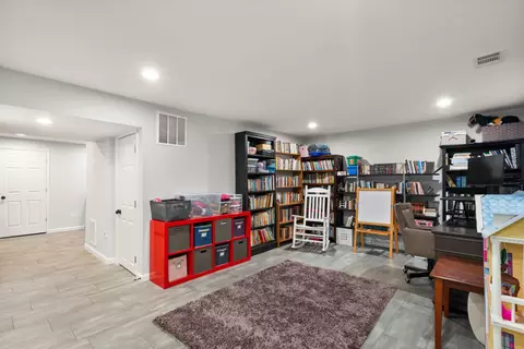 Entry Way - 1232 Bishopsgate Way, Reston, VA 20194 photo 7 of 12