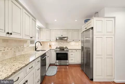 Kitchen - 1232 Bishopsgate Way, Reston, VA 20194 photo 6 of 6