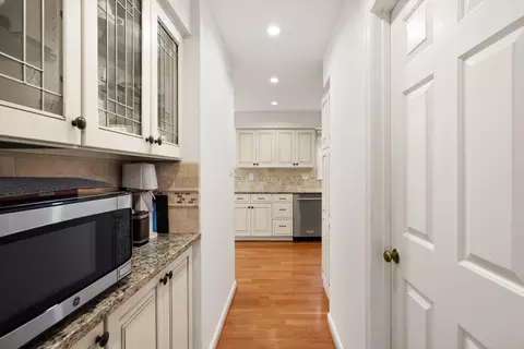 Entry Way - 1232 Bishopsgate Way, Reston, VA 20194 photo 4 of 12
