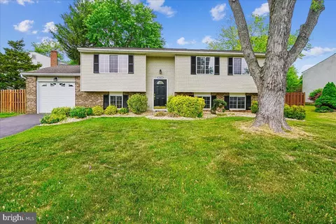 4407 Vantage Ct, Alexandria, VA 22306