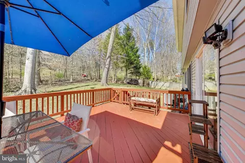 Exterior - 8404 Chillum Ct, Springfield, VA 22153 photo 5 of 10