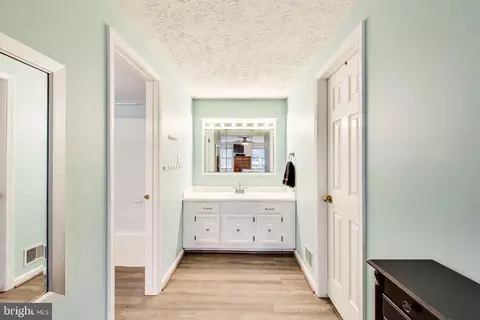 Entry Way - 8404 Chillum Ct, Springfield, VA 22153 photo 3 of 4