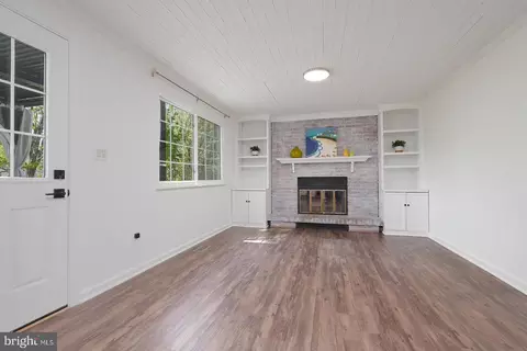 Living - 3869 Beech Down Dr, Chantilly, VA 20151 photo 1 of 7