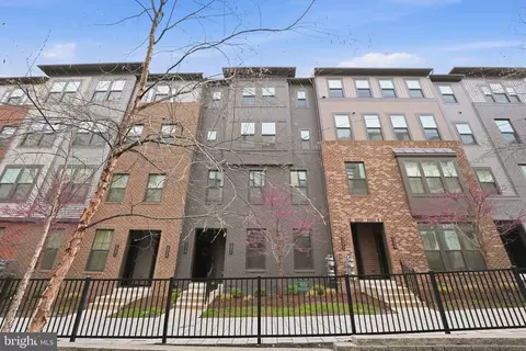 2338 Water Promenade Ave #2F, Herndon, VA 20171