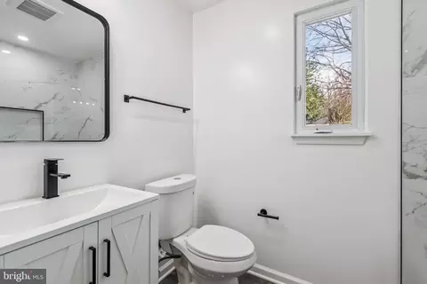 6301 Julian St, Springfield, VA 22150 photo 18