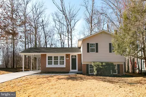 2308 William And Mary Dr, Alexandria, VA 22308