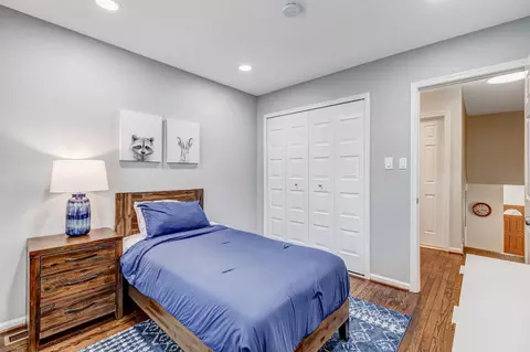 Bedroom - 8619 Nanlee Dr, Springfield, VA 22152 photo 6 of 10